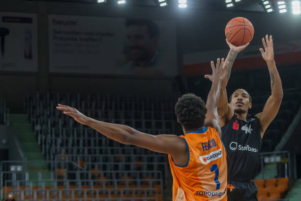 在逐步缩小 在逐步缩小